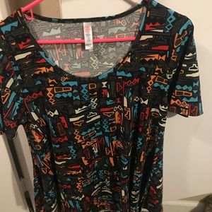 Small LuLaRoe Perfect Tee